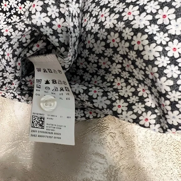 Hugo Boss Men's Black Floral Shirt🌹 - Picture 6 of 6